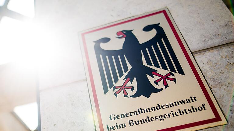 Bundesanwaltschaft - Die Bundesanwaltschaft geht gegen mutmaßliche Mitglieder einer rechtsextremen Terrorgruppe vor. Bundesanwaltschaft - Die Bundesanwaltschaft geht gegen mutmaßliche Mitglieder einer rechtsextremen Terrorgruppe vor.