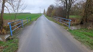 Das schadhafte Geländer der Brücke über den Ransbach muss ersetzt werden.       -  Das schadhafte Geländer der Brücke über den Ransbach muss ersetzt werden.