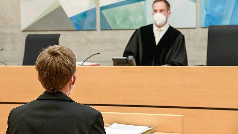 Nun muss die engagierte Ordensfrau erneut auf die Anklagebank, diesmal am Landgericht.