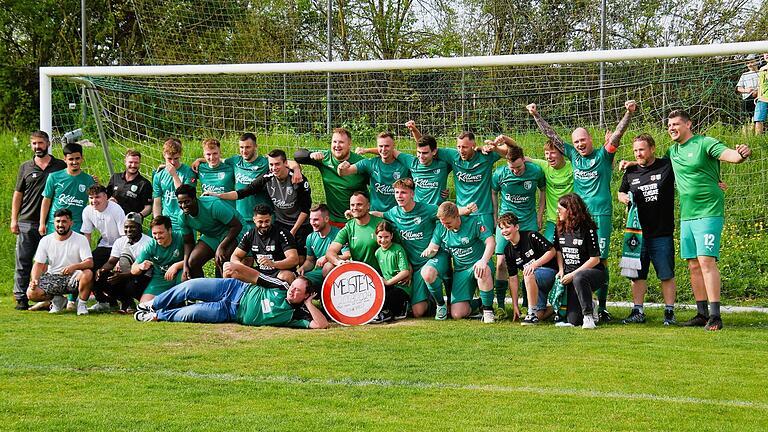 Die SG Hammelburg I/Fuchsstadt II vom grüßt als Meister der A-Klasse Rhön 1 und steht damit als Aufsteiger in die Kreisklasse Rhön 1 fest.