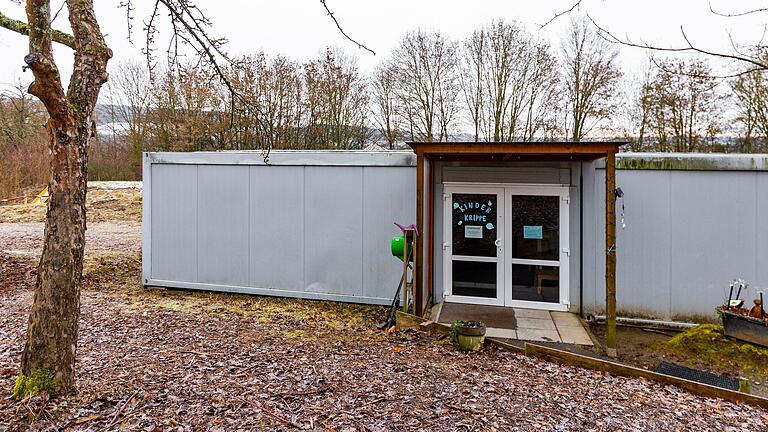 Im Kindergarten St. Johannes in Margetshöchheim gab es einen Corona-Ausbruch. Die Kinder aus den beiden Krippengruppen, die in den Containern im Garten untergebracht sind, sind in Quarantäne.