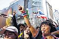 Pfeifen gegen die Schmiergeldkultur: Tausende Demonstranten protestieren seit Tagen in Thailands Hauptstadt Bangkok gegen die Regierung und die für den 2. Februar geplanten Neuwahlen.