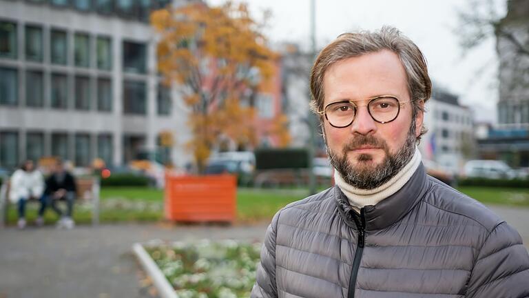 Der Würzburger Schauspieler Kai Christian Moritz ist Mitglied im Betroffenenbeirat der Deutschen Bischofskonferenz und gehört zum Sprecherteam. Der Würzburger Schauspieler Kai Christian Moritz ist Mitglied im Betroffenenbeirat der Deutschen Bischofskonferenz und gehört zum Sprecherteam.
