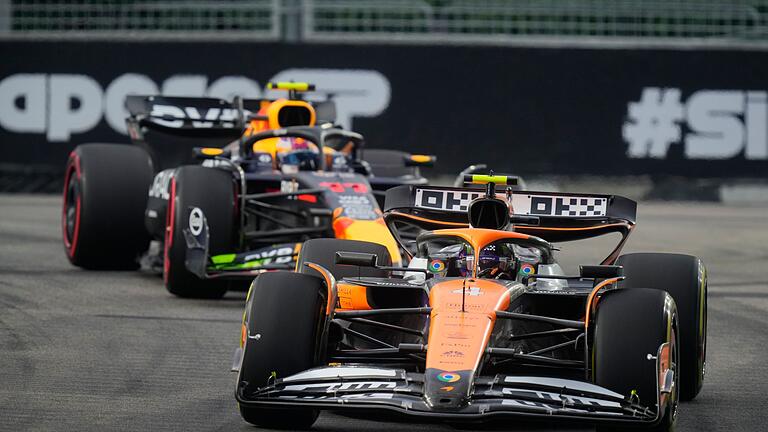 Vor dem Großen Preis von Singapur       -  Lando Norris rast in Singapur zur Pole.