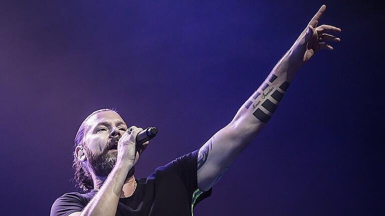 Rea Garvey bei seinem Konzert in der Würzburger s.Oliver Arena