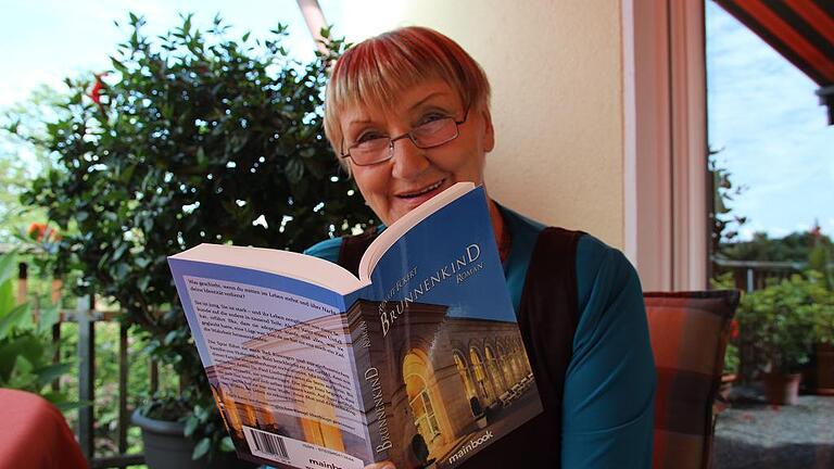 Renate Eckert und ihr drittes Buch &bdquo;Brunnenkind&ldquo;.