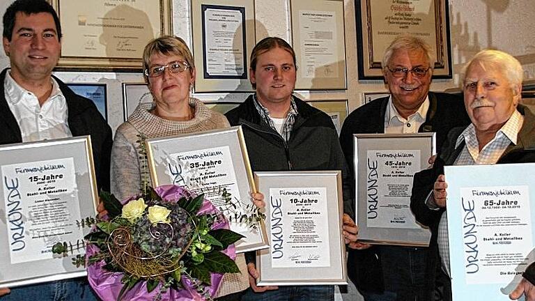 Die Jubilare bei der Firma Koller: (von links) Alexander Koller, Ingeborg Ehrensperger, Andreas Dosch, Alois Koller und Robert Koller.Foto: A. Kemmer