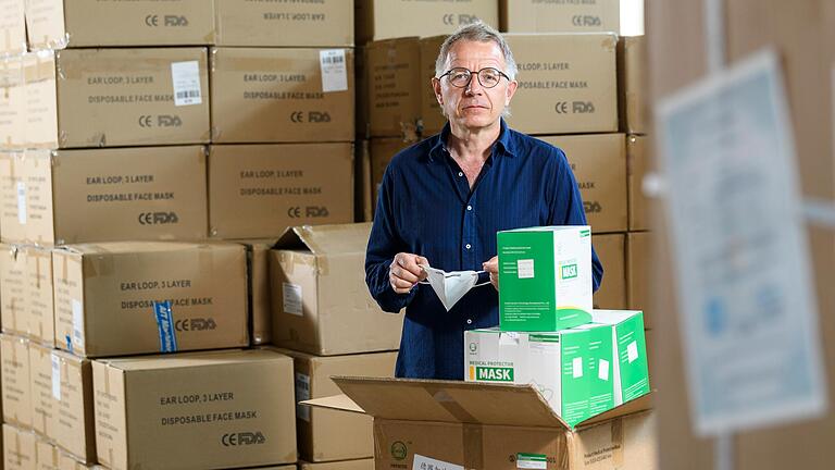 Entscheidung im Streit um einen geplatzten Maskendeal: Die Richter haben die Klage des unterfränkischen Firmenchefs Zeno Busch gegen den Freistaat Bayern zurückgewiesen. Entscheidung im Streit um einen geplatzten Maskendeal: Die Richter haben die Klage des unterfränkischen Firmenchefs Zeno Busch gegen den Freistaat Bayern zurückgewiesen.