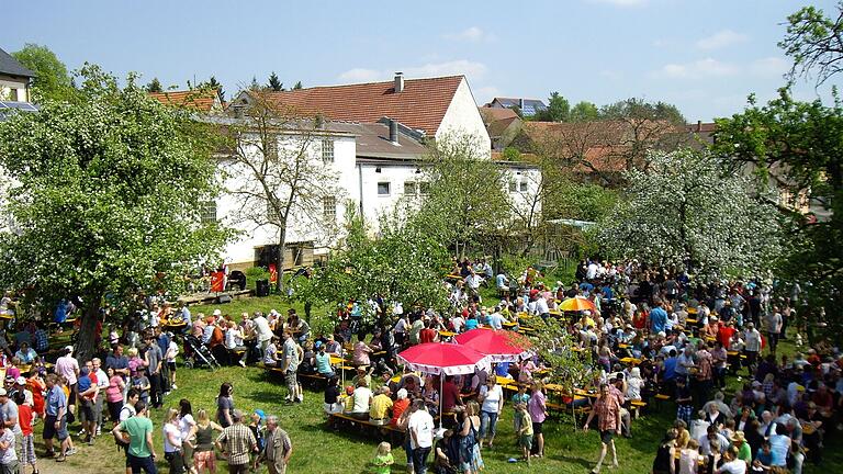 Bild vom traditionellen Frühlingsfest in Sailershausen aus dem Jahre 2012. Heuer wird im Festzelt gefeiert. Bild vom traditionellen Frühlingsfest in Sailershausen aus dem Jahre 2012. Heuer wird im Festzelt gefeiert.