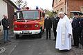 Das aktuelle Feuerwehrauto der Feuerwehr Reichenbach erhielt im Jahr 2015 von Pater Winfried Pfeuffer den Segen. Archiv Arnold Nöth       -  Das aktuelle Feuerwehrauto der Feuerwehr Reichenbach erhielt im Jahr 2015 von Pater Winfried Pfeuffer den Segen. Archiv Arnold Nöth