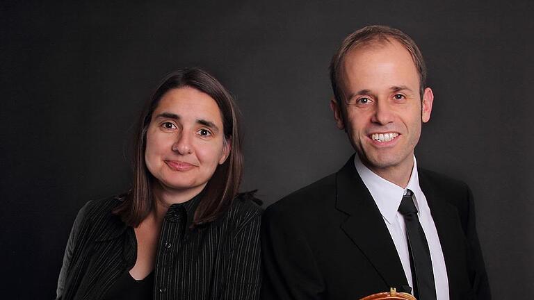 In ungewöhnlicher Besetzung interpretieren Lilo Kunkel (Orgel) und Thomas Buffy (Violine) beim Benefizkonzert für die DAHW ein abwechslungsreiches und kurzweiliges Jazz-Programm.