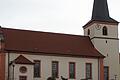 Mächtig erhebt sich die Stadtlauringer Pfarrkirche über den Altort.