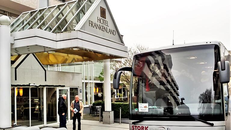 Viele Hotels sind auf Busreisen angewiesen. Durch die Corona-Hygiene-Auflagen können Busunternehmen praktisch keine Reisen anbieten.  Foto: Archiv Sigismund von Dobschütz       -  Viele Hotels sind auf Busreisen angewiesen. Durch die Corona-Hygiene-Auflagen können Busunternehmen praktisch keine Reisen anbieten.  Foto: Archiv Sigismund von Dobschütz