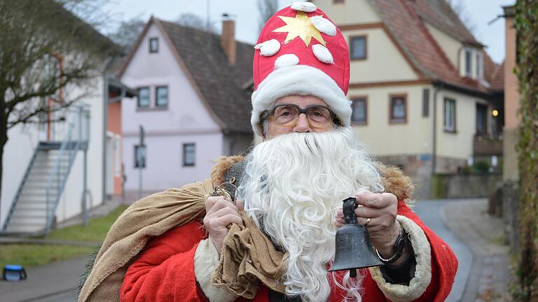 Günter Falkenberg war lange Jahre für Groß und Klein der Nikolaus.