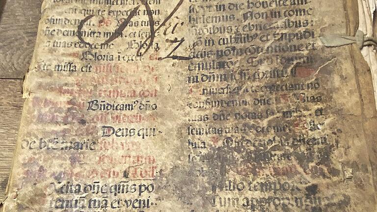 Jahrhundertealtes, historisches Archivmaterial im Stadtarchiv von Bischofsheim. Jahrhundertealtes, historisches Archivmaterial im Stadtarchiv von Bischofsheim.