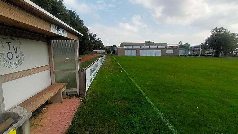 Der TV Obertheres benötigt für die Pflege des Fußballplatzes einen neuen Rasentraktor, den die Gemeinde nach ihren Förderrichtlinien bezuschusst.