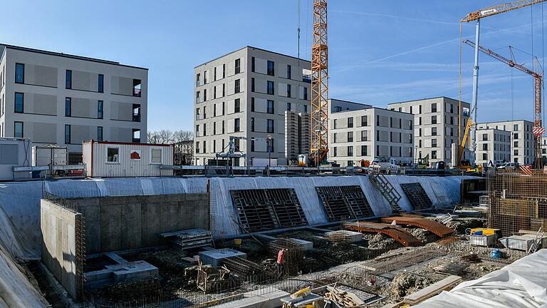 Am Hubland (Alte Fernstraße) ist die Bautätigkeit in Würzburg zurzeit besonders hoch.&nbsp;