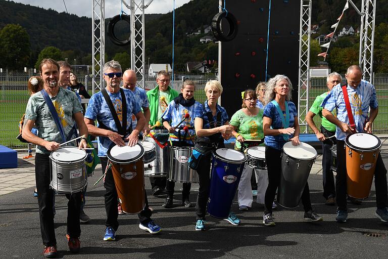 Samba-Rhythmen aus Mittelfranken lieferte die Gruppe 'Batukeros'.