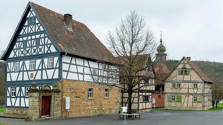 Das Fladunger Museumsdorf liegt aktuell im Winterschlaf. Erst im April startet das Fränkische Freilandmuseum in die neue Saison.