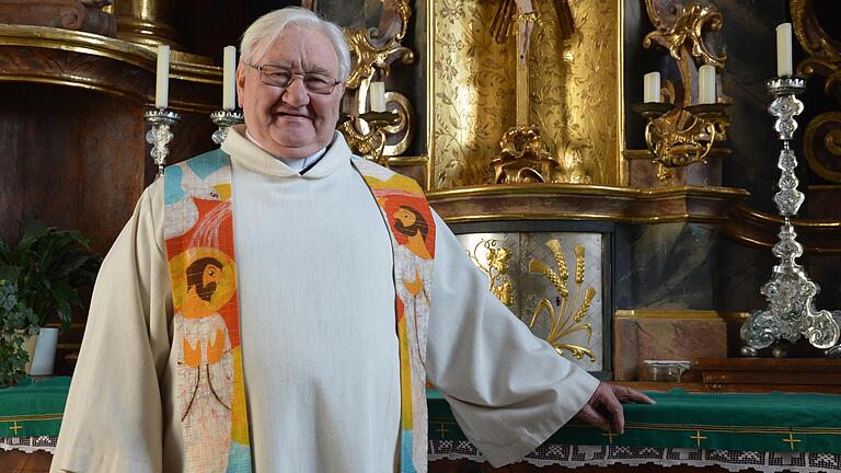 Pfarrer Hans Beetz, hier in der Kirche St. Johannes der Täufer, geht zum 1. Oktober in den dauernden Ruhestand. Pfarrer Hans Beetz, hier in der Kirche St. Johannes der Täufer, geht zum 1. Oktober in den dauernden Ruhestand.