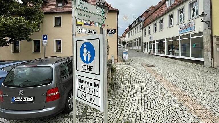 Der Wunsch der Verkehrsüberwachung nach einer Aufhebung der Fußgängerzone in der Spitalstraße wird nicht in Erfüllung gehen.