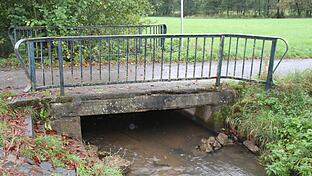 Bei der Mühlbachbrücke in Thulba steht die Sanierung unmittelbar an.       -  Bei der Mühlbachbrücke in Thulba steht die Sanierung unmittelbar an.