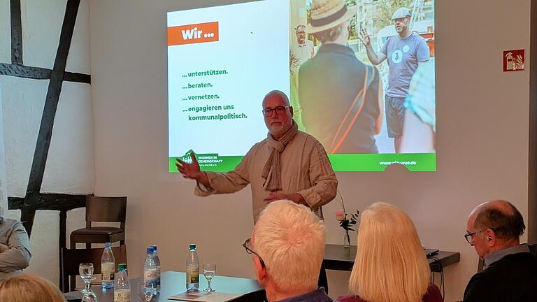 Axel Salzsieder stellt den Verein WIG Würzburg vor.       -  Axel Salzsieder stellt den Verein WIG Würzburg vor.