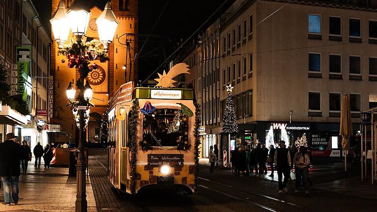 Unterwegs mit der Nikolausbahn.