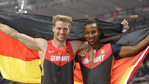 Einziger       -  Björn Otto (l) und Raphael Holzdeppe haben das Finale spannend gemacht. Foto: Marius Becker