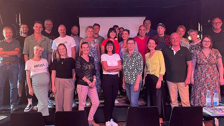 Die Schweinfurter Kultur-und Kreativszene will sich vernetzen. Unter Leitung von BLVKK-Präsidentin Antje Molz (Vierte von links) wird am 30. September ein Netzwerk gegründet. Die Schweinfurter Kultur-und Kreativszene will sich vernetzen. Unter Leitung von BLVKK-Präsidentin Antje Molz (Vierte von links) wird am 30. September ein Netzwerk gegründet. 