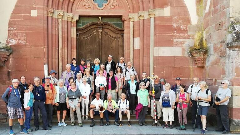 Am Kloster Bronnbach im Taubertal angekommen.