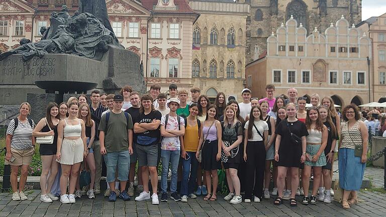 Die Reisegruppe des FLG in der Altstadt von Prag.