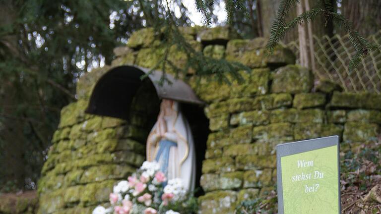 Die Spirituellen Passionswege in und um Sömmersdorf laden das ganze Jahr über, aber gerade in der Fasten- und Osterzeit zum Innehalten und Nachdenken ein.