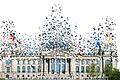 Reichstagsgebäude in Berlin       -  Der Reichstag in Berlin steht am 15.05.2015 unter einem blauem Himmel. Bislang unbekannte Täter haben das interne Datennetz des Deutschen Bundestags attackiert. Entsprechende Informationen von «Spiegel Online» bestätigte Bundestagssprecher Ernst Hebeker am Freitag der Deutschen Presse-Agentur in Berlin. Er sagte, «dass es einen Angriff auf die IT-Systeme des Bundestages gibt». Experten der Bundestagsverwaltung und des Bundesamtes für Sicherheit in der Informationstechnik (BSI) arbeiteten daran.  Foto: Gregor Fischer/dpa (zu dpa 'Cyber-Angriff auf den Bundestag - Ausmaß und Schaden noch unklar') +++(c) dpa - Bildfunk+++