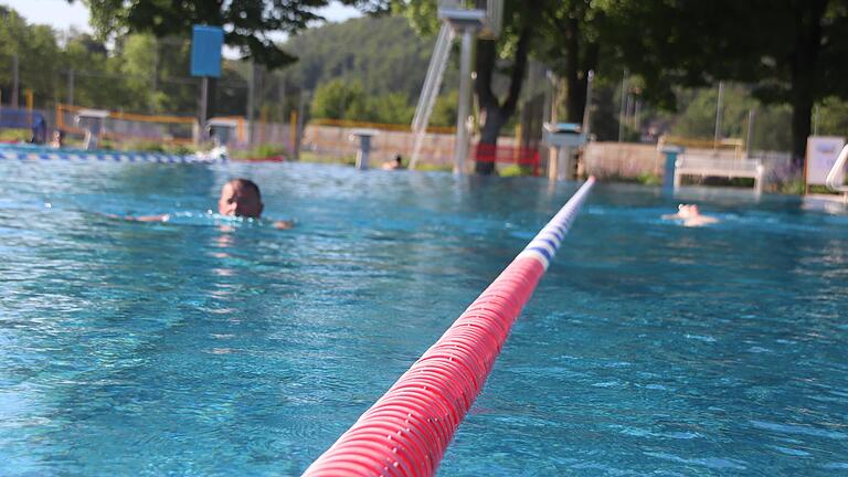 Gut möglich, dass es im Karlstadter Freibad in diesem Jahr wieder voller wird.