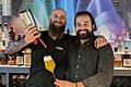 Barkeeper mit gute-Laune-Garantie:  Jan Klubert (links) und Naim Gören bieten eine Vielzahl Drinks im neuen Stadthotel „Rhönkitz“.       -  Barkeeper mit gute-Laune-Garantie:  Jan Klubert (links) und Naim Gören bieten eine Vielzahl Drinks im neuen Stadthotel „Rhönkitz“.