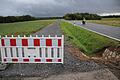 Der neue Radweg ist erkennbar. Doch er bleibt weiterhin gesperrt. In Teilabschnitten ist der Untergrund nicht tragfähig.Heike Beudert       -  Der neue Radweg ist erkennbar. Doch er bleibt weiterhin gesperrt. In Teilabschnitten ist der Untergrund nicht tragfähig.Heike Beudert
