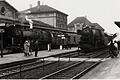 Eine wichtige Verkehrsverbindung ist der Eisenbahnknotenpunkt in Lauda. Hier treffen die Tauberbahn und die Frankenbahn aufeinander. Zurzeit der Kreisbildung fuhren hier noch die Dampflokomotiven.