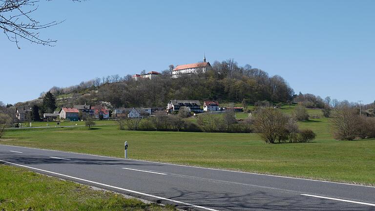 Blick auf den Volkersberg. Das Bild entstand im vergangenen Frühjahr. Foto: Rebecca Vogt       -  Blick auf den Volkersberg. Das Bild entstand im vergangenen Frühjahr. Foto: Rebecca Vogt