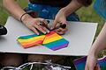 Beim Würzburger CSD kamen über 2.000 Menschen zusammen, um sich für queerfreundliches Leben in der Stadt starkzumachen. Reicht das aus, um als Vorbild für andere deutsche Städte zu dienen?