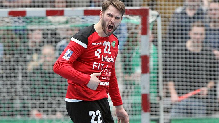 So emotional kennen ihn Handballfans: Wenn Rimpars Torwart Max Brustmann in seinem Element ist, denn ist er impulsiv und laut. Sein Karriereende droht dagegen leise zu werden. So emotional kennen ihn Handballfans: Wenn Rimpars Torwart Max Brustmann in seinem Element ist, denn ist er impulsiv und laut. Sein Karriereende droht dagegen leise zu werden. 