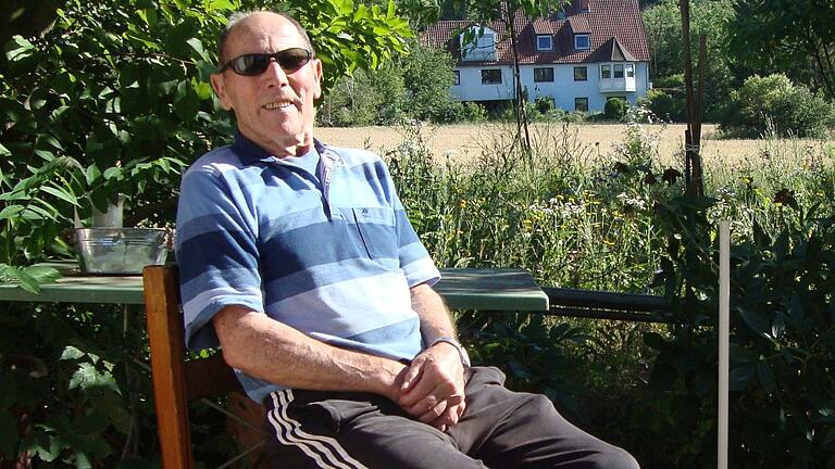 Mit seinen 84 Jahren ist Adam Straßberger längst in Kirchweih-Rente und genießt seinen Ruhestand.