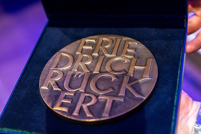 Nach acht Jahren Pause hat die Stadt Schweinfurt wieder den Rückert-Preis verliehen.