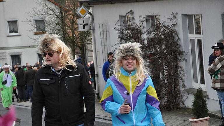Der erste Faschingsumzug in Maroldsweisach war ein voller Erfolg.