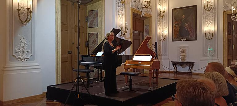 Ragna Schirmer - Klangzauberin und Musikerklärerin. Ragna Schirmer - Klangzauberin und Musikerklärerin.