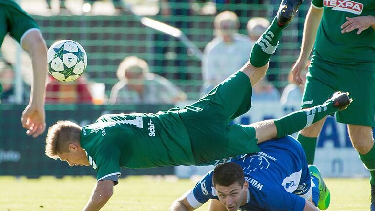 Youngster Ben Müller und sein WFV unterlagen dem TSV Großbardorf am Samstag wie so oft in den letzten Jahren. Youngster Ben Müller und sein WFV unterlagen dem TSV Großbardorf am Samstag wie so oft in den letzten Jahren.
