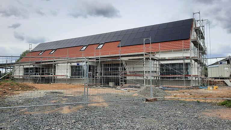 Der Neubau des Kindergartens in Humprechtshausen schreitet weiter voran.