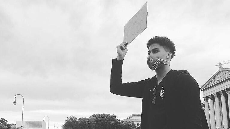 Joshua Obiesie bei der Anti-Rasssismus-Demo in München am 6. Juni 2020.