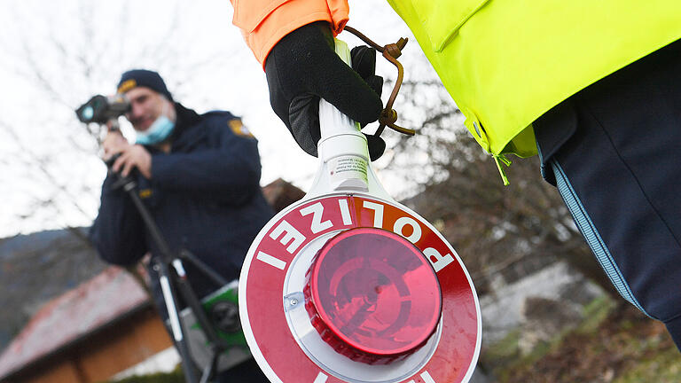 Blitzmarathon 2022 im Allgäu: Wo stehen die Blitzer? Foto: - Wer von einem Blitzer erwischt wurde und anschließend von der Polizei zur Kasse gebeten wird, muss nicht gleich zahlen. Auch ein Einspruch ist möglich. Blitzmarathon 2022 im Allgäu: Wo stehen die Blitzer? Foto: - Wer von einem Blitzer erwischt wurde und anschließend von der Polizei zur Kasse gebeten wird, muss nicht gleich zahlen. Auch ein Einspruch ist möglich.