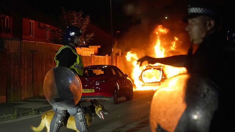 Nach Bluttat in Southport - Krawalle in Hartlepool       -  Seit mehr als einer Woche gibt es fast jeden Abend schwere Randale. (Archivbild)